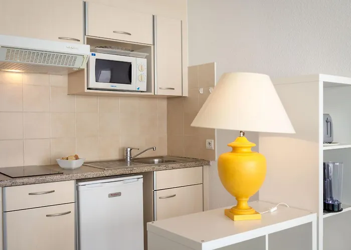 Climatise 2/3 Pers. - Proche Plage, Centre-ville, Wi-fi Gratuit - Fr-1-466a-19 דירה *